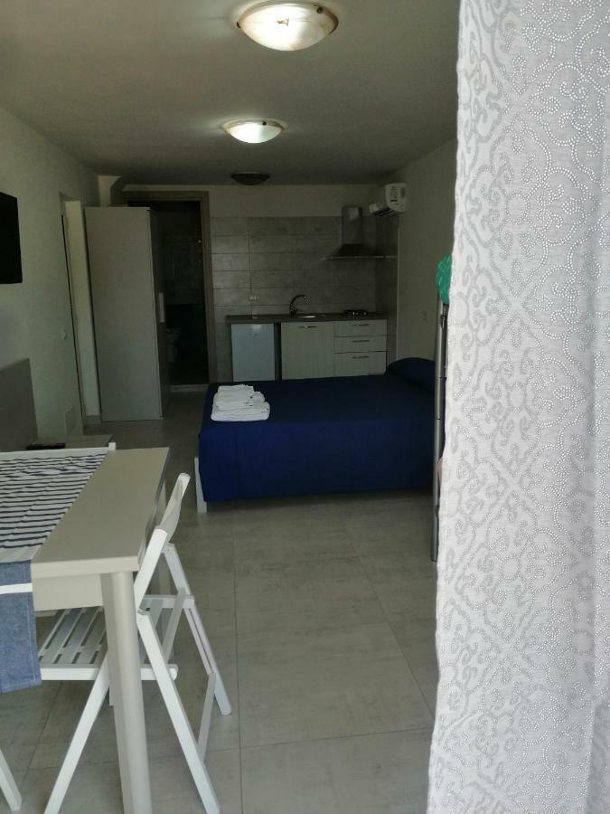 Monolocale Tirreno Studio Seafront Formia Eksteriør billede